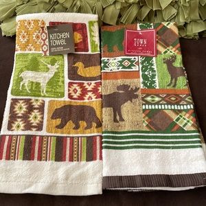 Set of 2 lodge-/cabin-themed kitchen towels